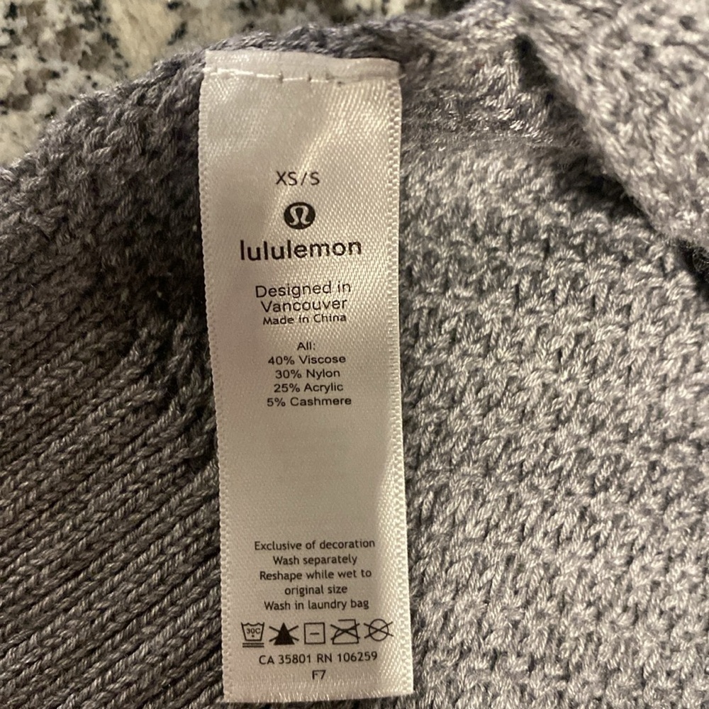 Lululemon Softer Still Wrap - Picture 6 of 7